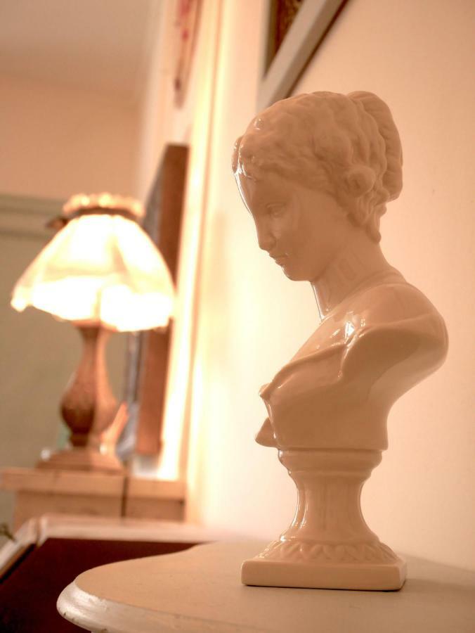 Bed and Breakfast L'Arbre D'Ange Montmorillon Esterno foto