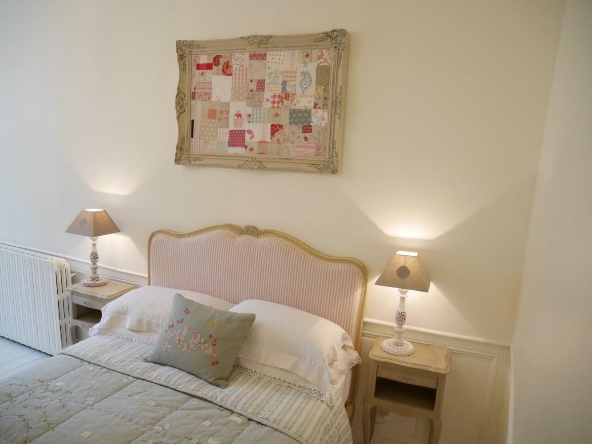 Bed and Breakfast L'Arbre D'Ange Montmorillon Esterno foto