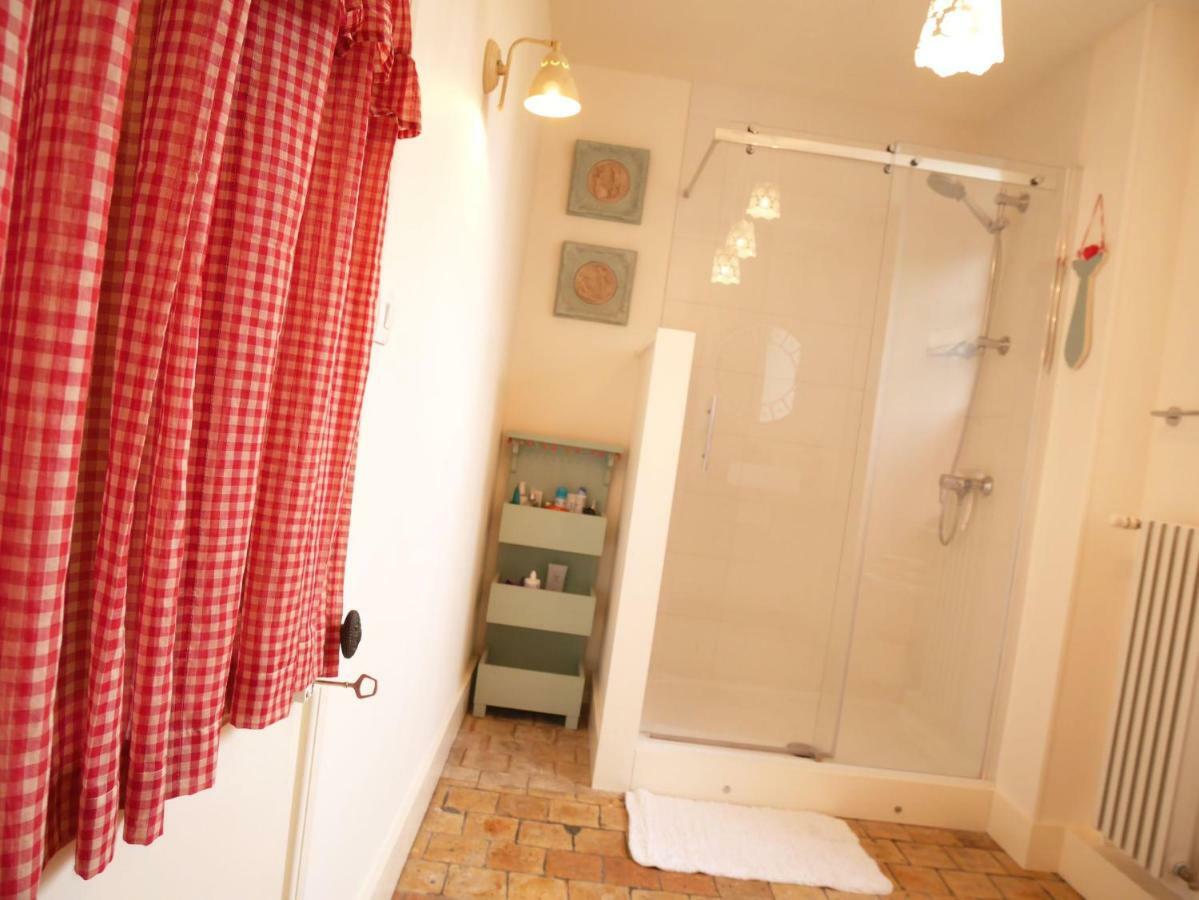 Bed and Breakfast L'Arbre D'Ange Montmorillon Esterno foto