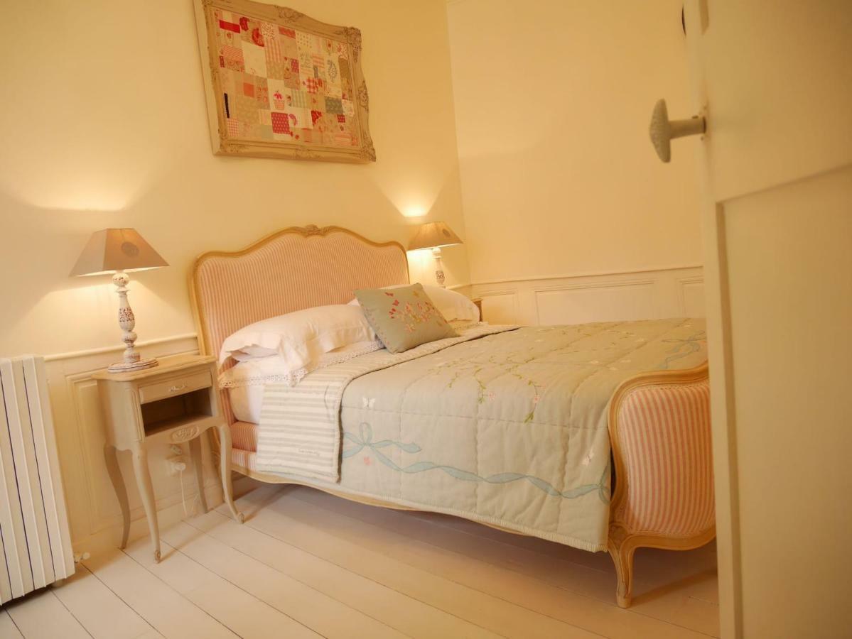 Bed and Breakfast L'Arbre D'Ange Montmorillon Esterno foto