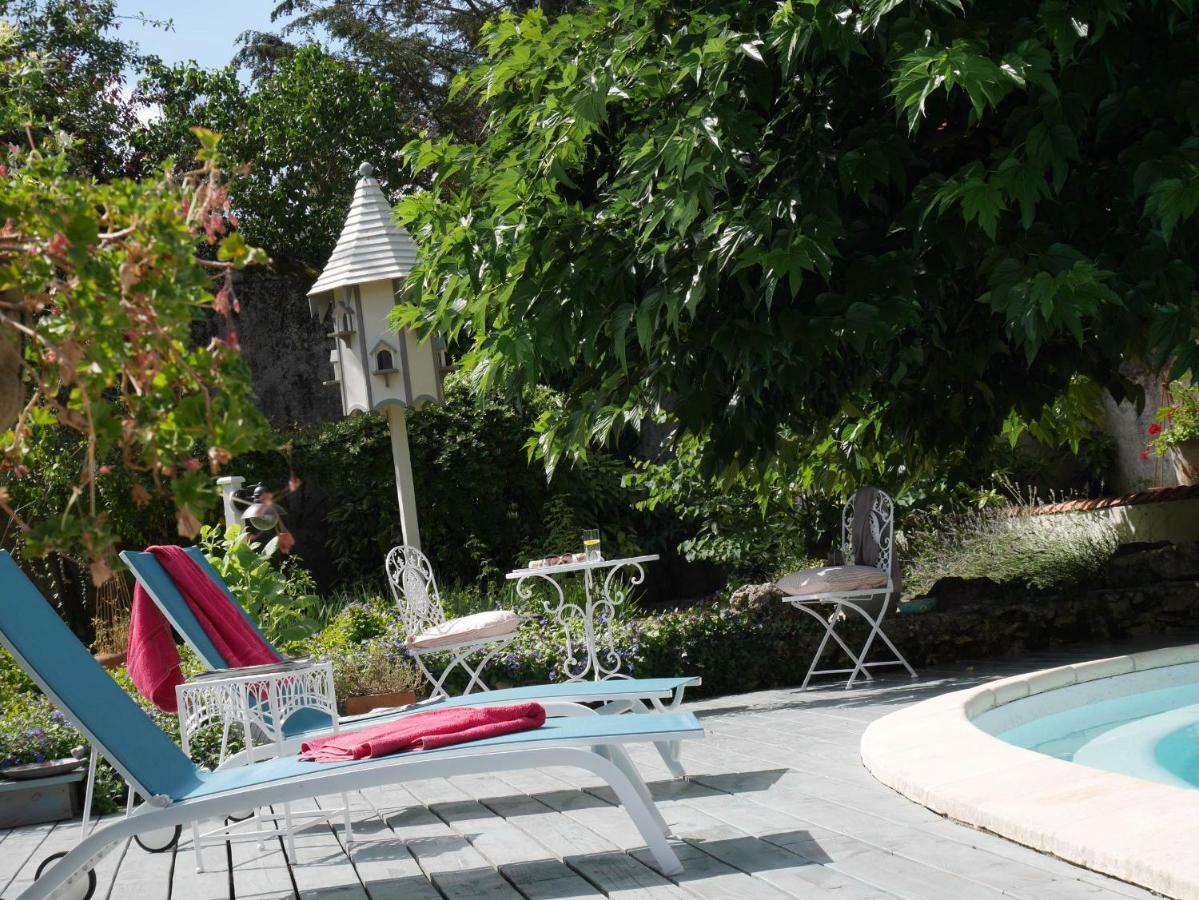 Bed and Breakfast L'Arbre D'Ange Montmorillon Esterno foto