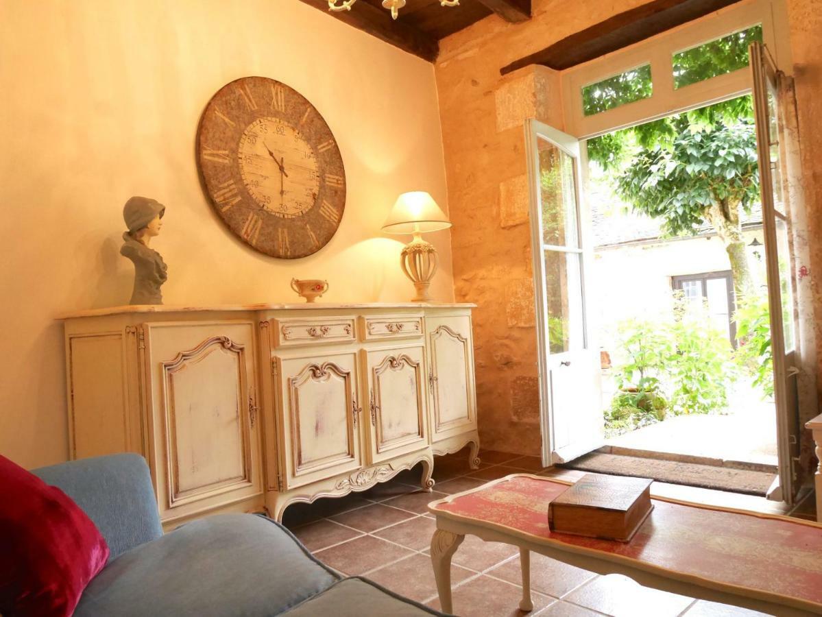 Bed and Breakfast L'Arbre D'Ange Montmorillon Esterno foto