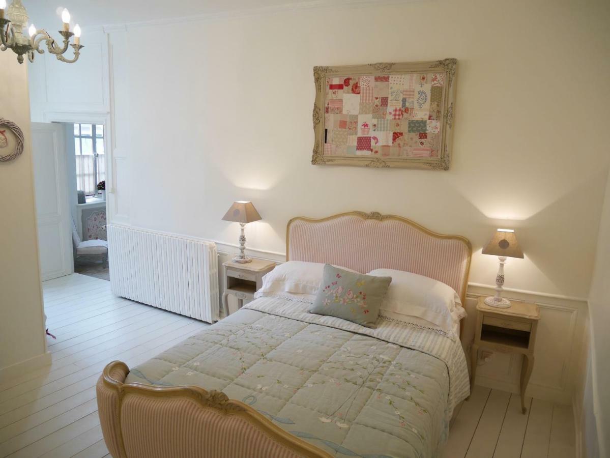 Bed and Breakfast L'Arbre D'Ange Montmorillon Esterno foto