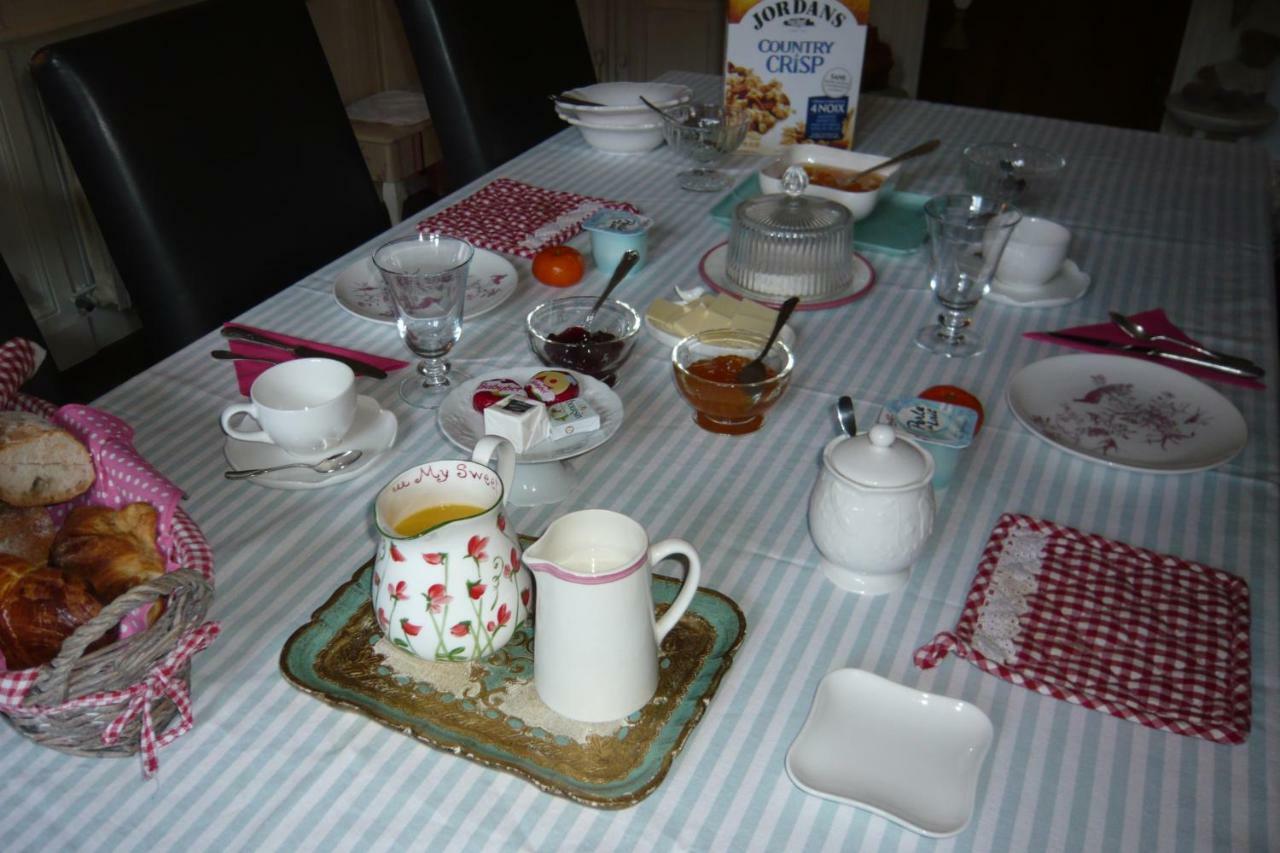 Bed and Breakfast L'Arbre D'Ange Montmorillon Esterno foto